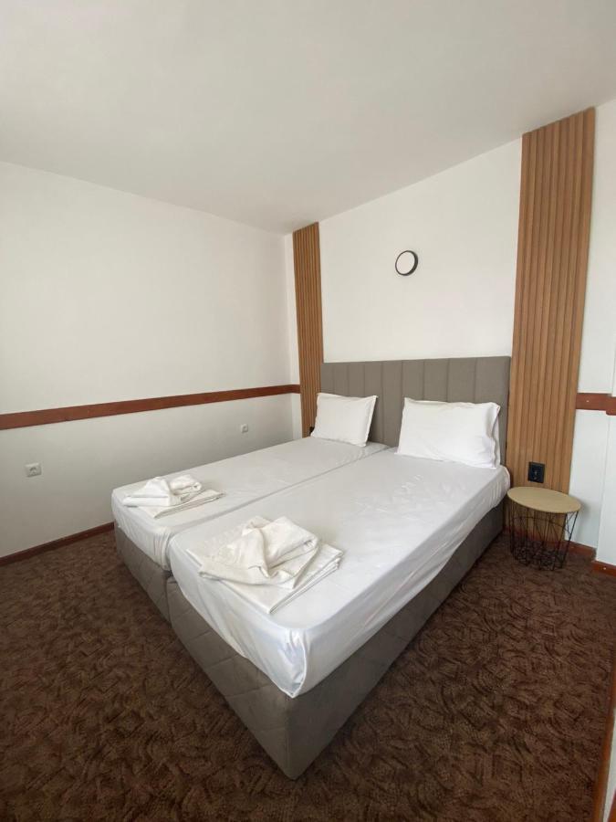Хотел М1 Hotel Primorszko Kültér fotó