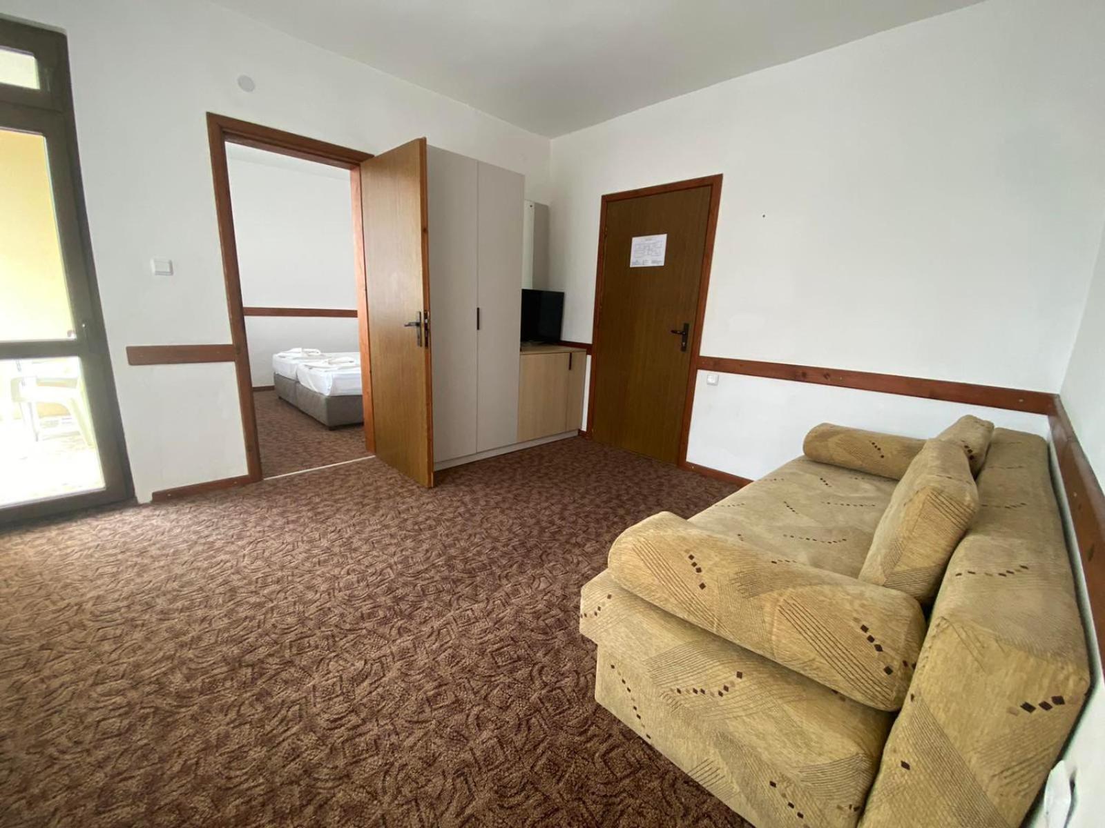 Хотел М1 Hotel Primorszko Kültér fotó