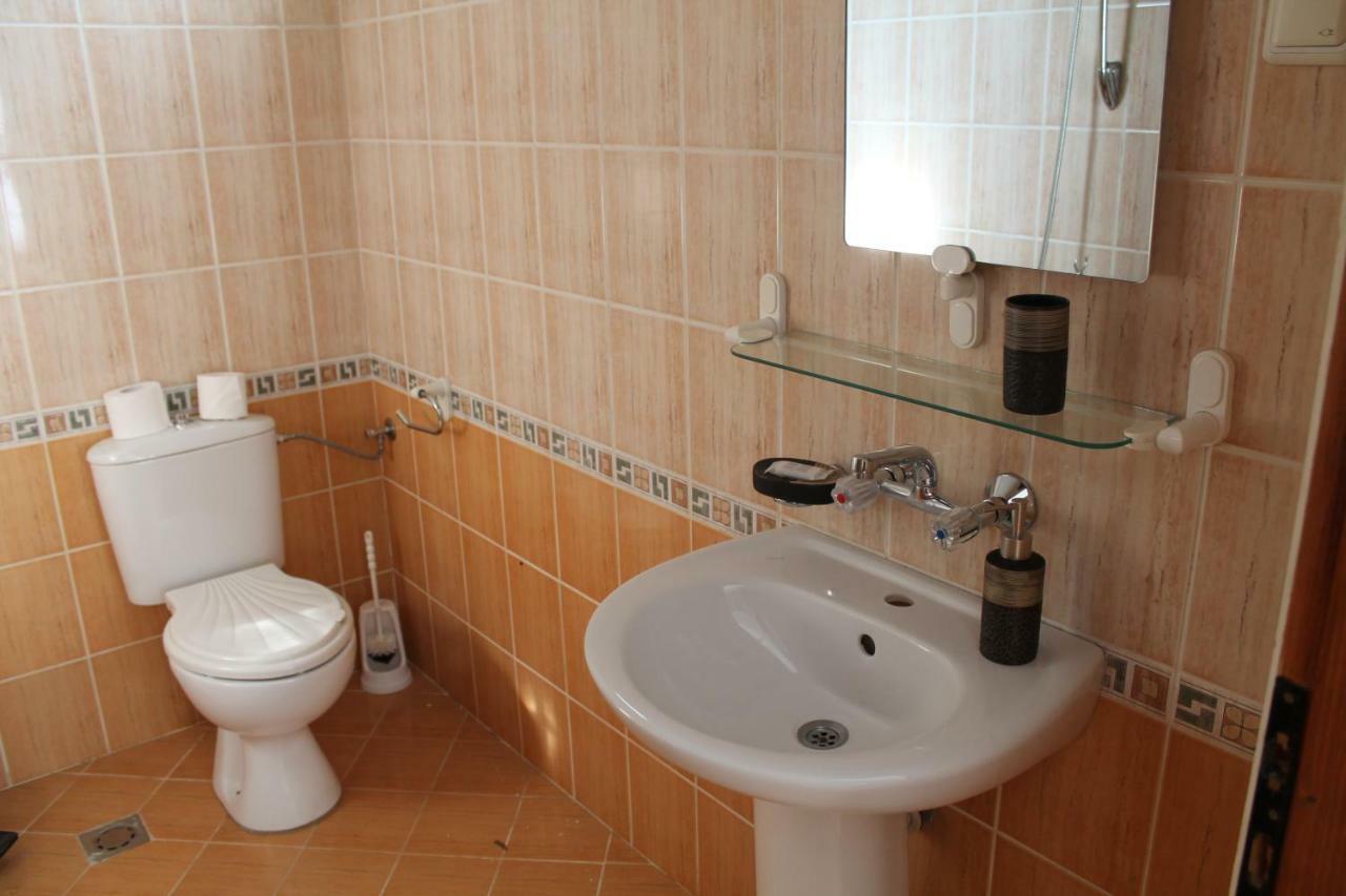 Хотел М1 Hotel Primorszko Kültér fotó